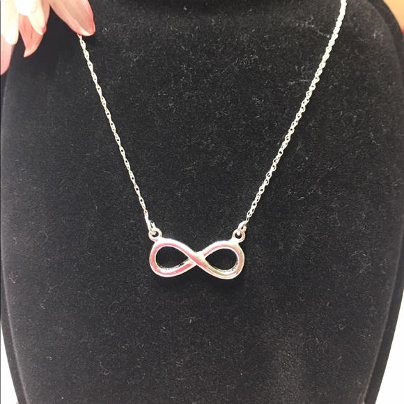 ♾ NEW 925 Sterling Silver Infinity Sign Necklace ♾ - Picture 1 of 4